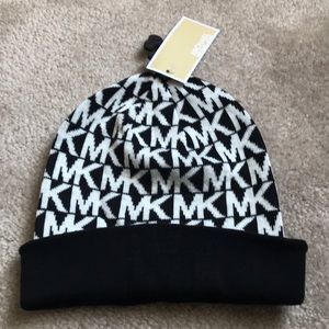Authentic Michael Kors Hat ❄️